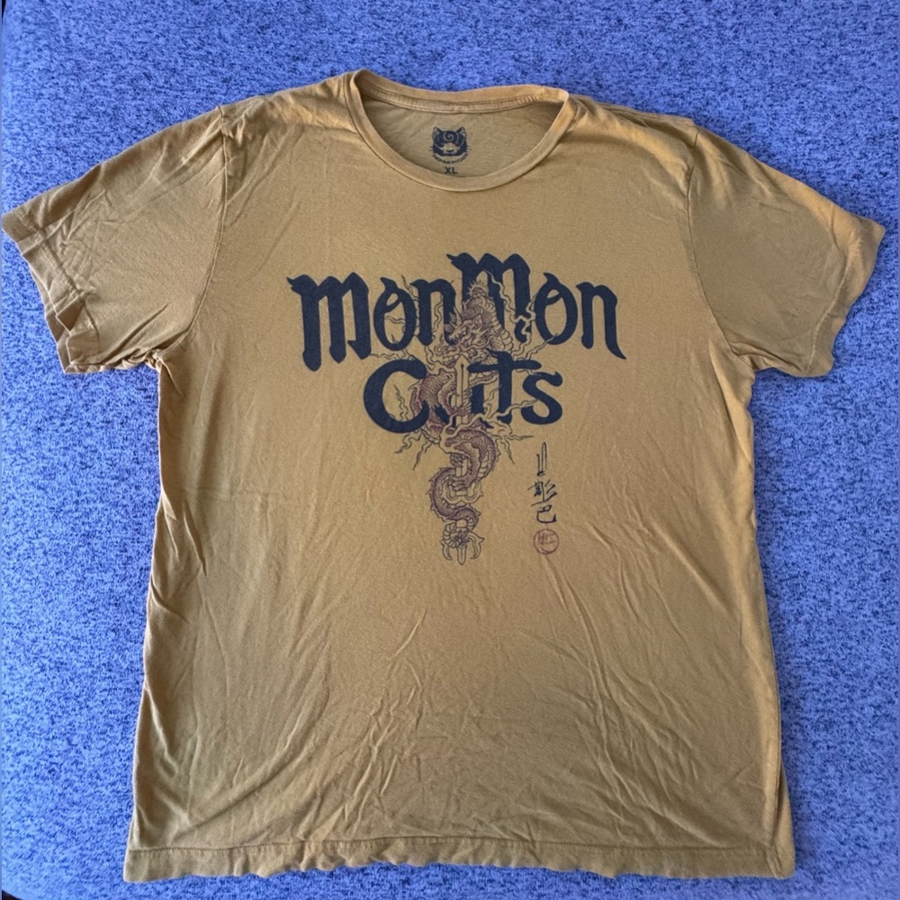 Mon Mon cats tshirt